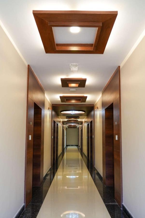 Sri Krishna Inn - Kempegowda Airport Bangalore Devanahalli Eksteriør billede