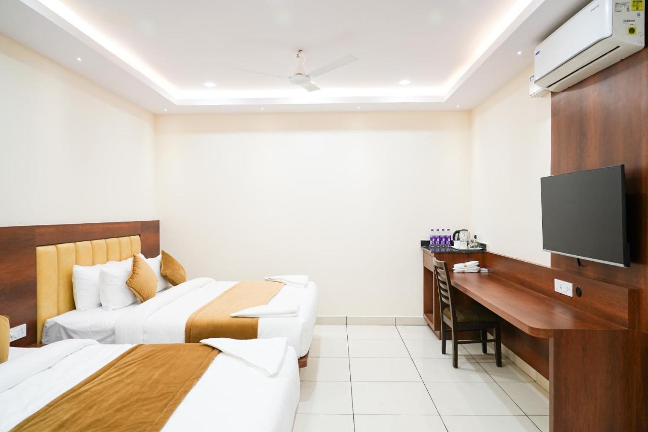 Sri Krishna Inn - Kempegowda Airport Bangalore Devanahalli Eksteriør billede