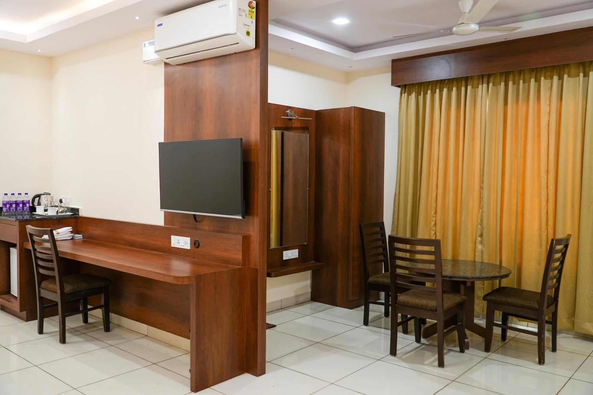 Sri Krishna Inn - Kempegowda Airport Bangalore Devanahalli Eksteriør billede